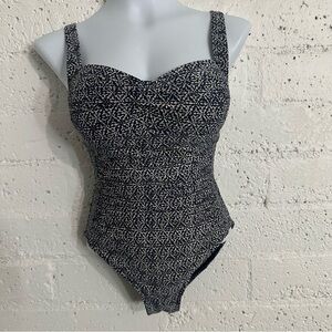 NipTuck Womens Swimsuit 4 Blue Geometric Tummy Control Shaping Multi Cup Fit BH1